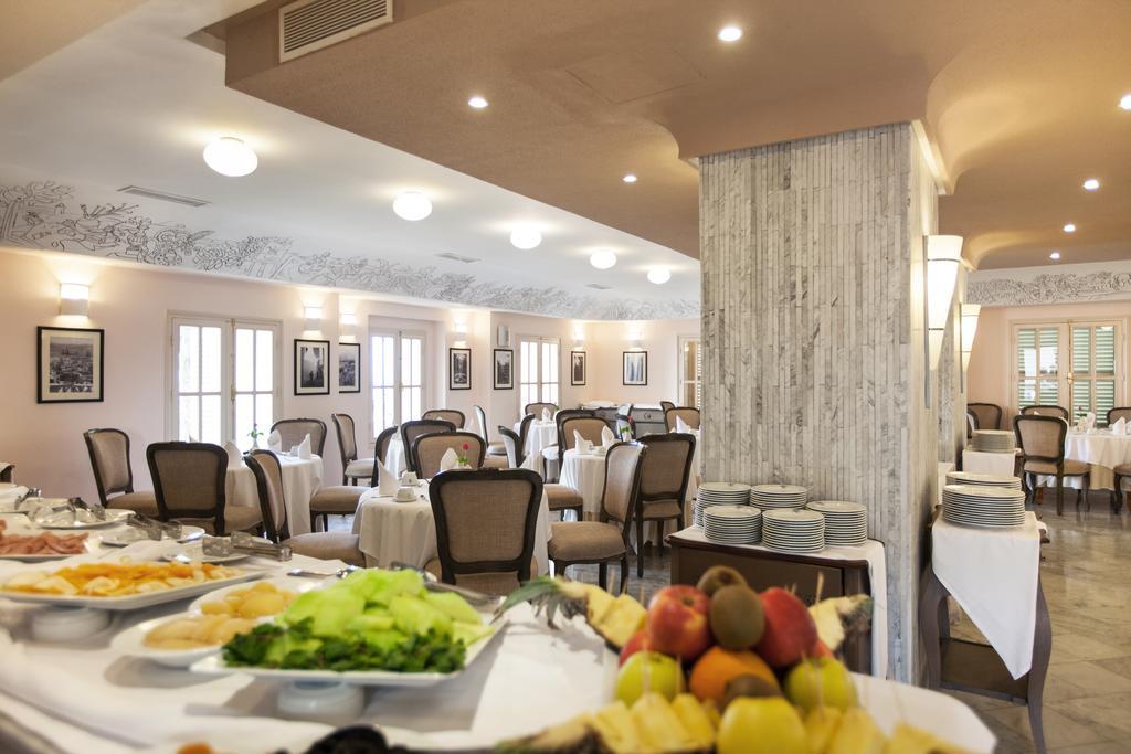 Grand Hotel Villa De France Tanger Exterior foto The restaurant