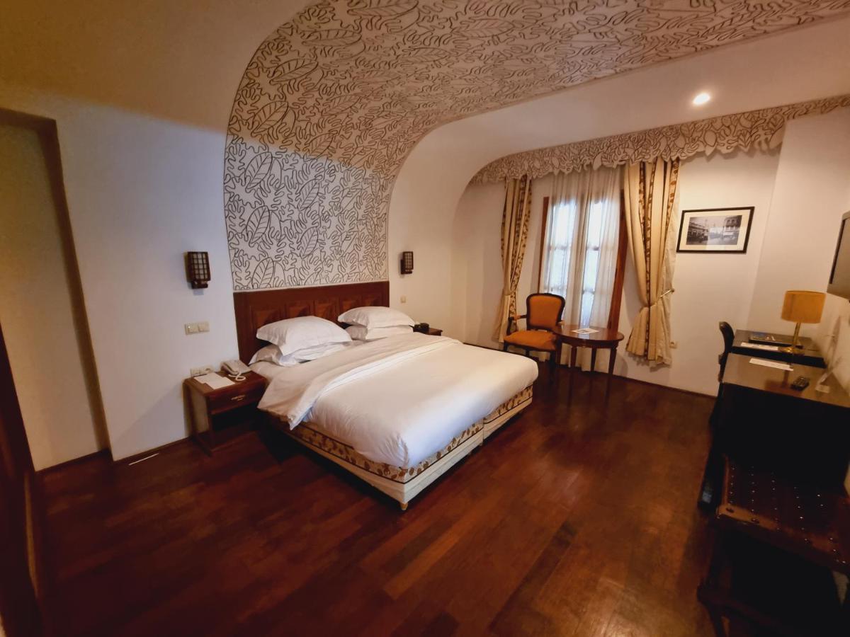 Grand Hotel Villa De France Tanger Exterior foto A room at the hotel