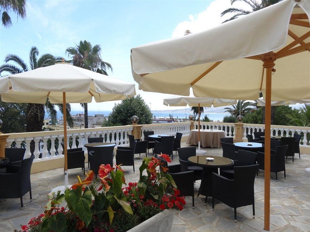 Grand Hotel Villa De France Tanger Exterior foto The terrace of the hotel