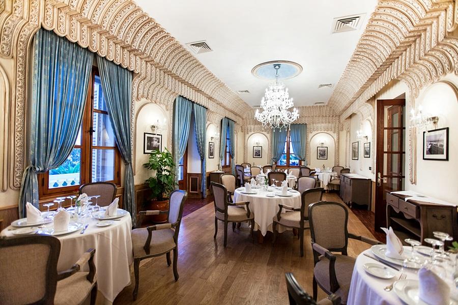 Grand Hotel Villa De France Tanger Exterior foto The restaurant's interior
