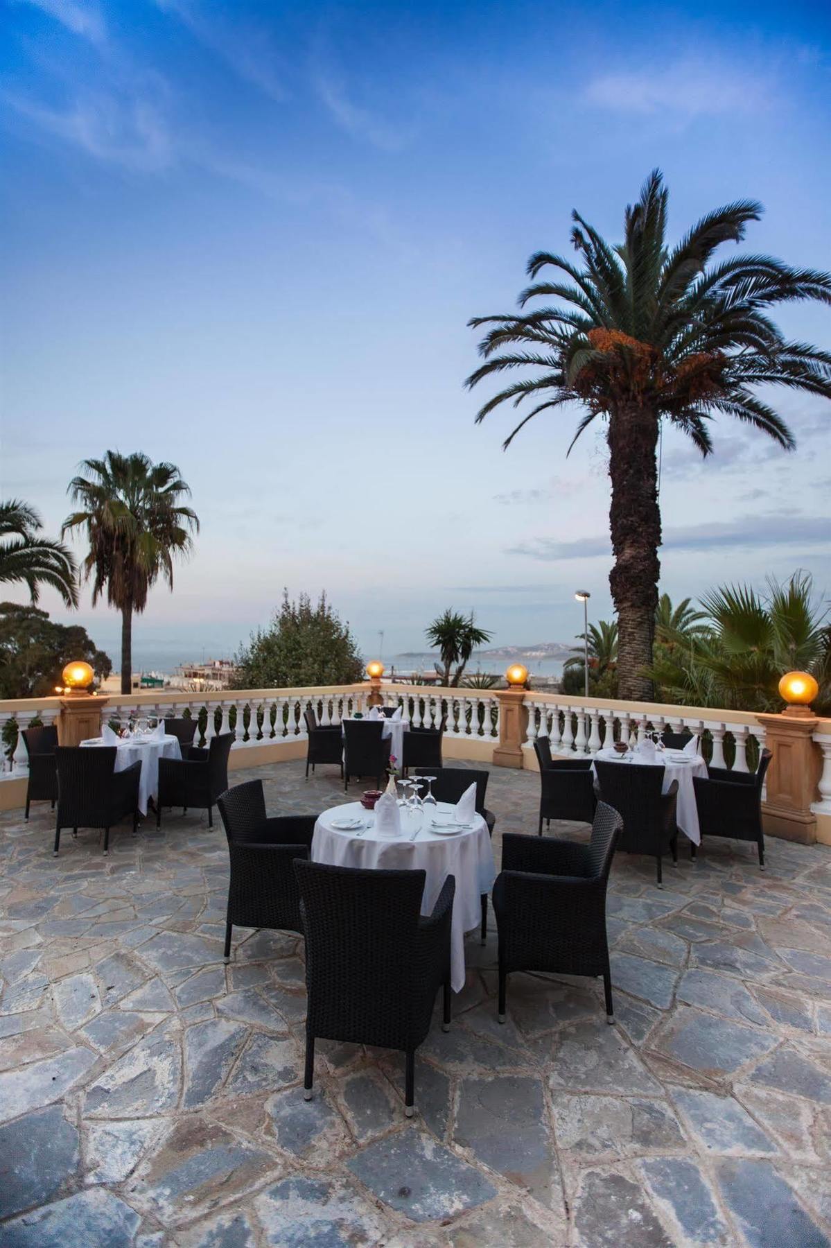 Grand Hotel Villa De France Tanger Exterior foto The hotel's restaurant