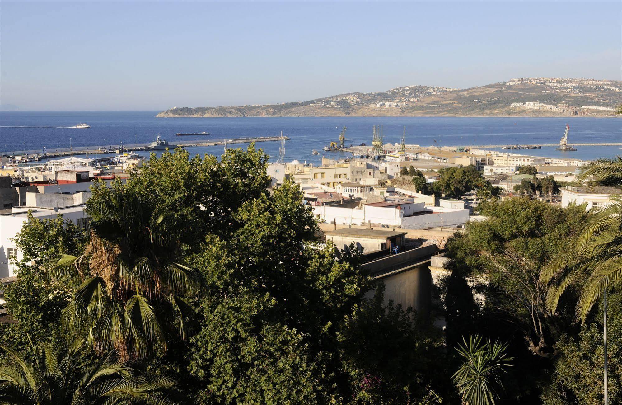 Grand Hotel Villa De France Tanger Exterior foto View of the port of Rafina