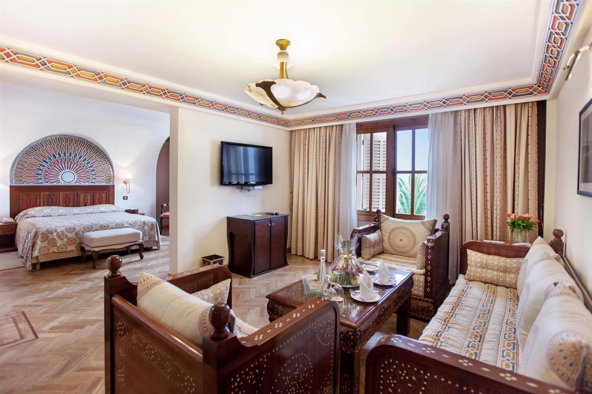 Grand Hotel Villa De France Tanger Exterior foto Suite