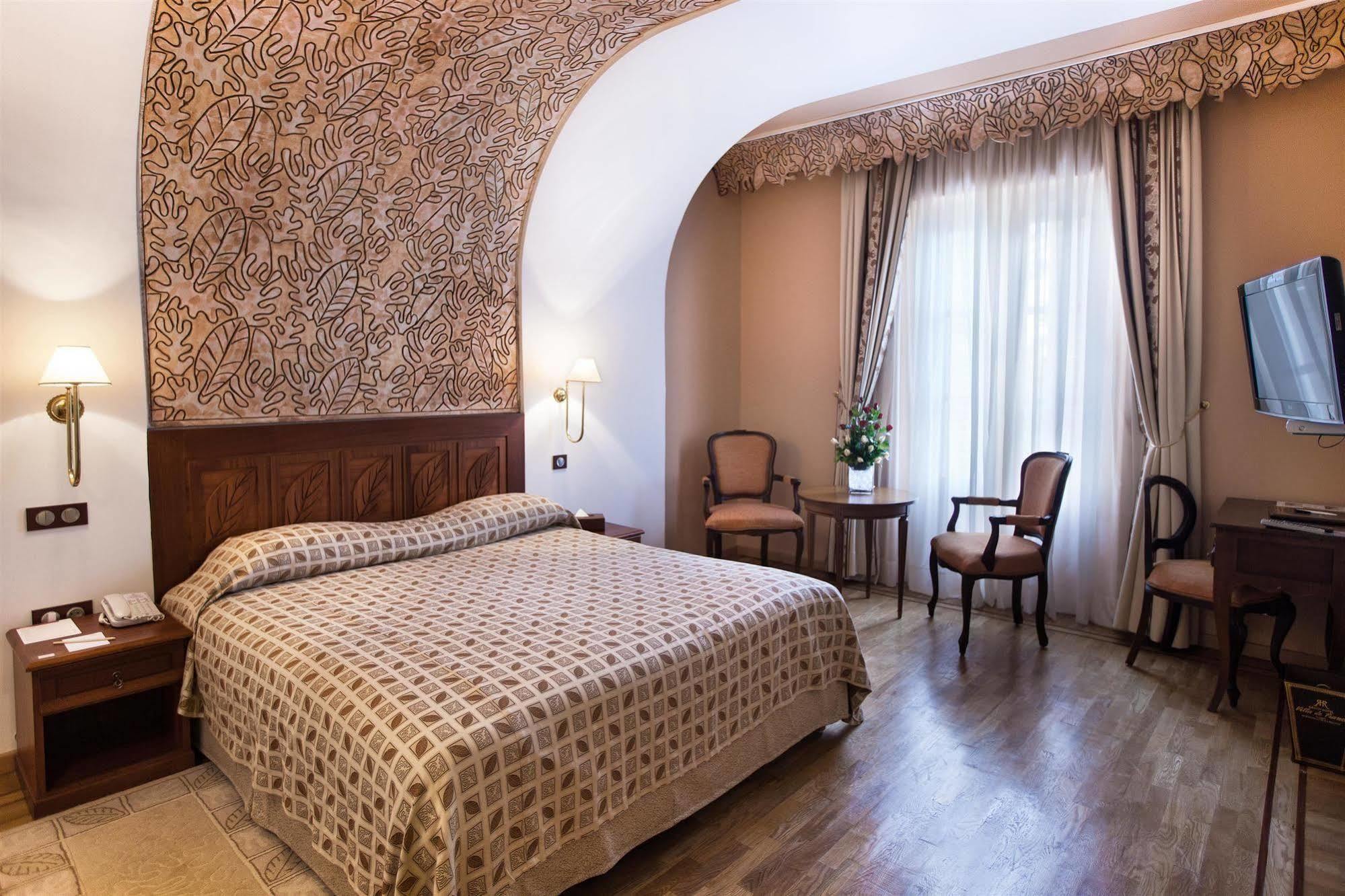 Grand Hotel Villa De France Tanger Exterior foto A room at the hotel