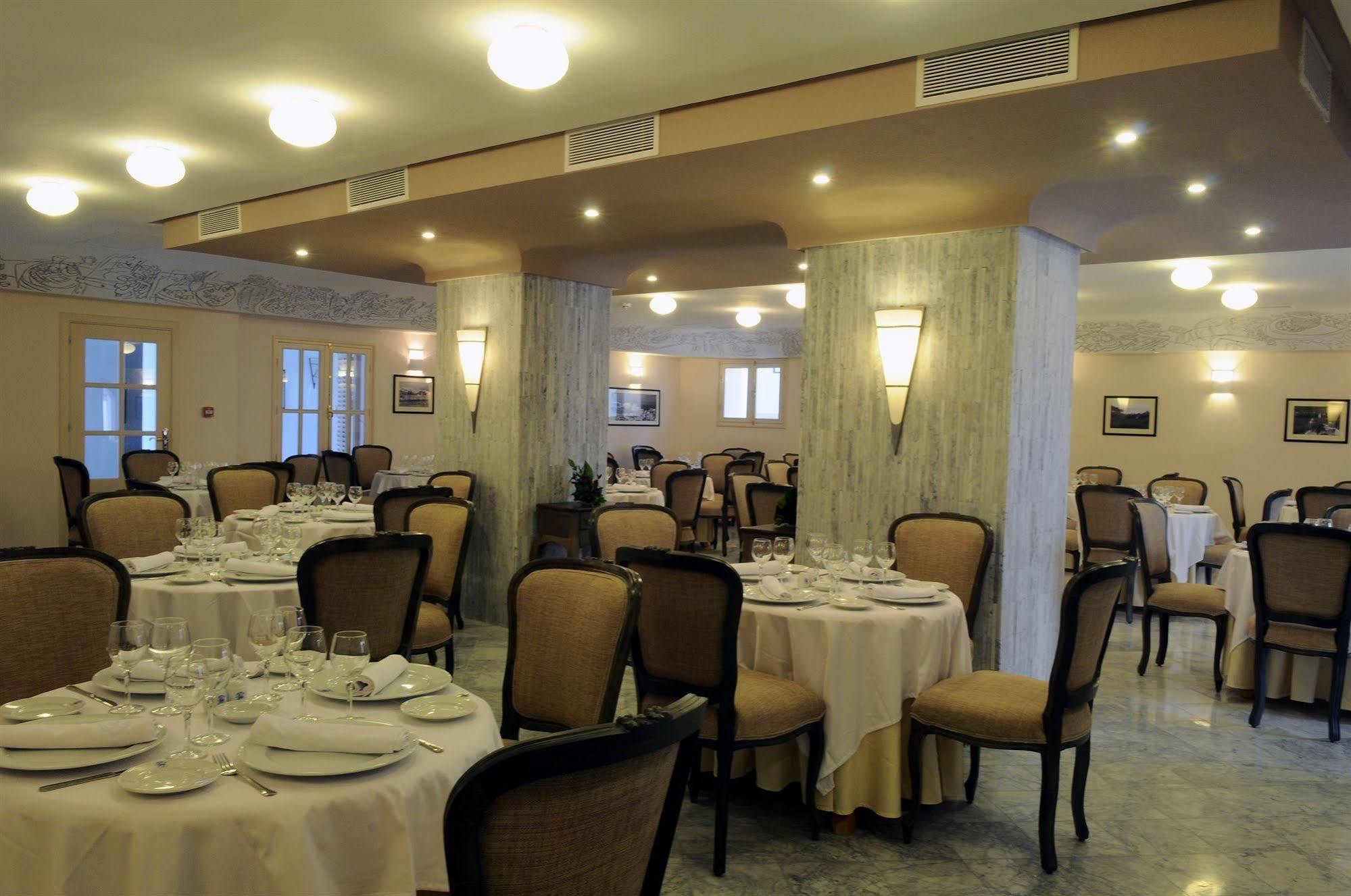 Grand Hotel Villa De France Tanger Exterior foto Restaurant